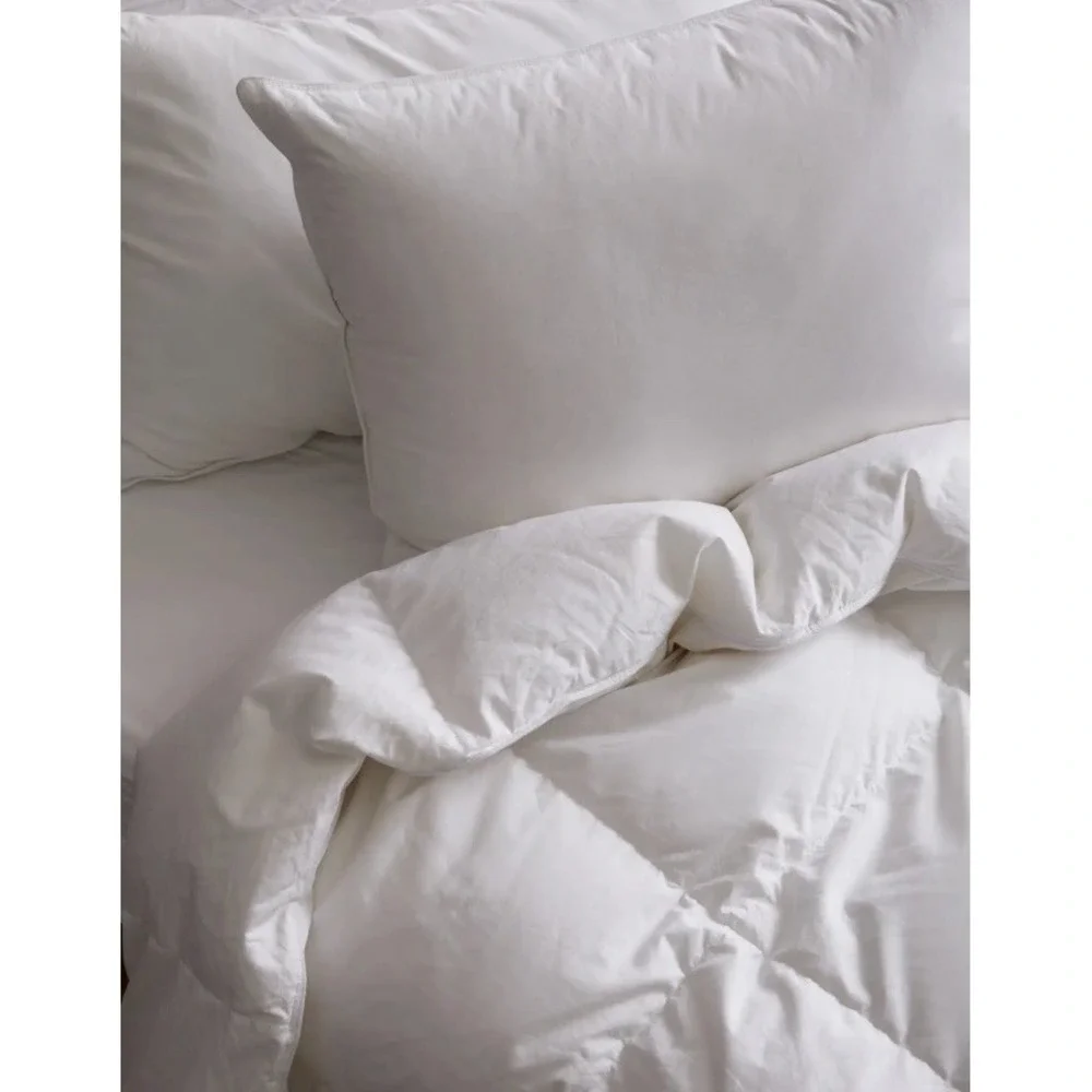 NWOT Quince White Goose Luxe Down Comforter Full / Queen Ultra Warm
